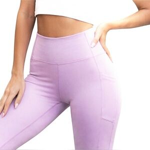 Victoria’s Secret Sport Knockout Lavender Leggings with Phone Pockets $75- Large